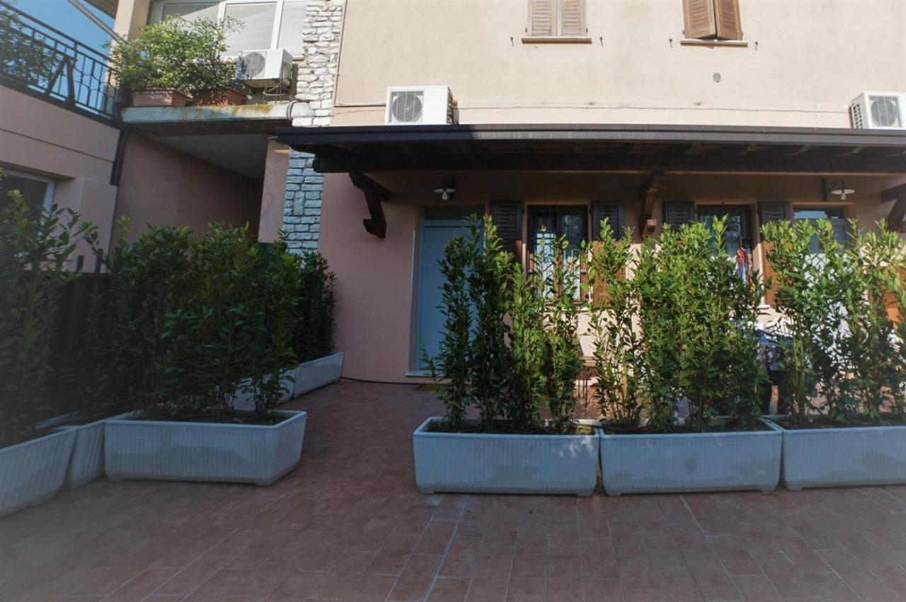 Alloro Appartamenti Sirmione Extérieur photo
